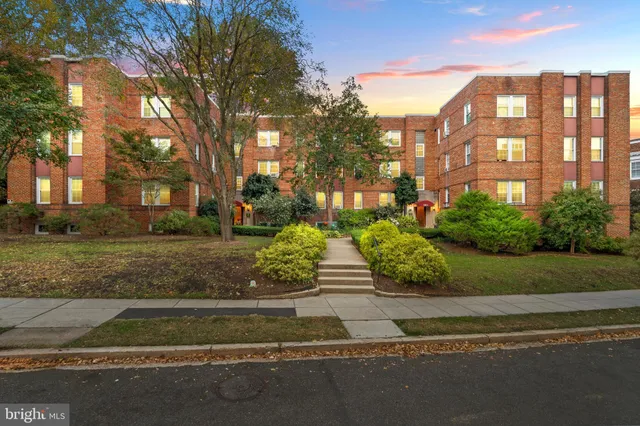 $345,000 | 2803 Cortland Place Northwest, Unit 206, Washington, DC 20008