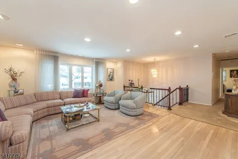 $825,000 | 15 Alba Place, Parsippany, NJ 07054