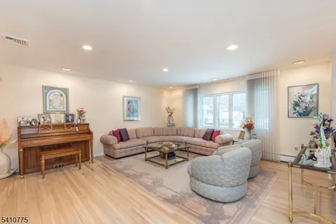 $825,000 | 15 Alba Place, Parsippany, NJ 07054