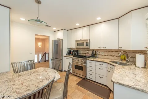 $825,000 | 15 Alba Place, Parsippany, NJ 07054