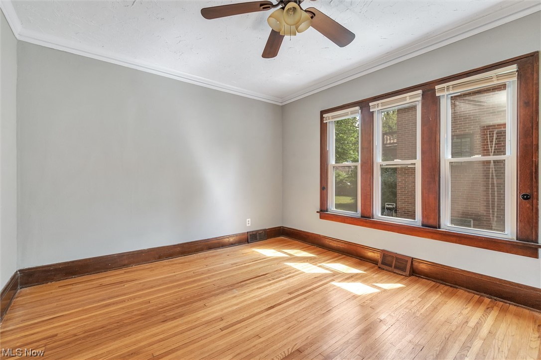 3507 Cummings Road Cleveland, OH 44118 - Photo 8 of 28