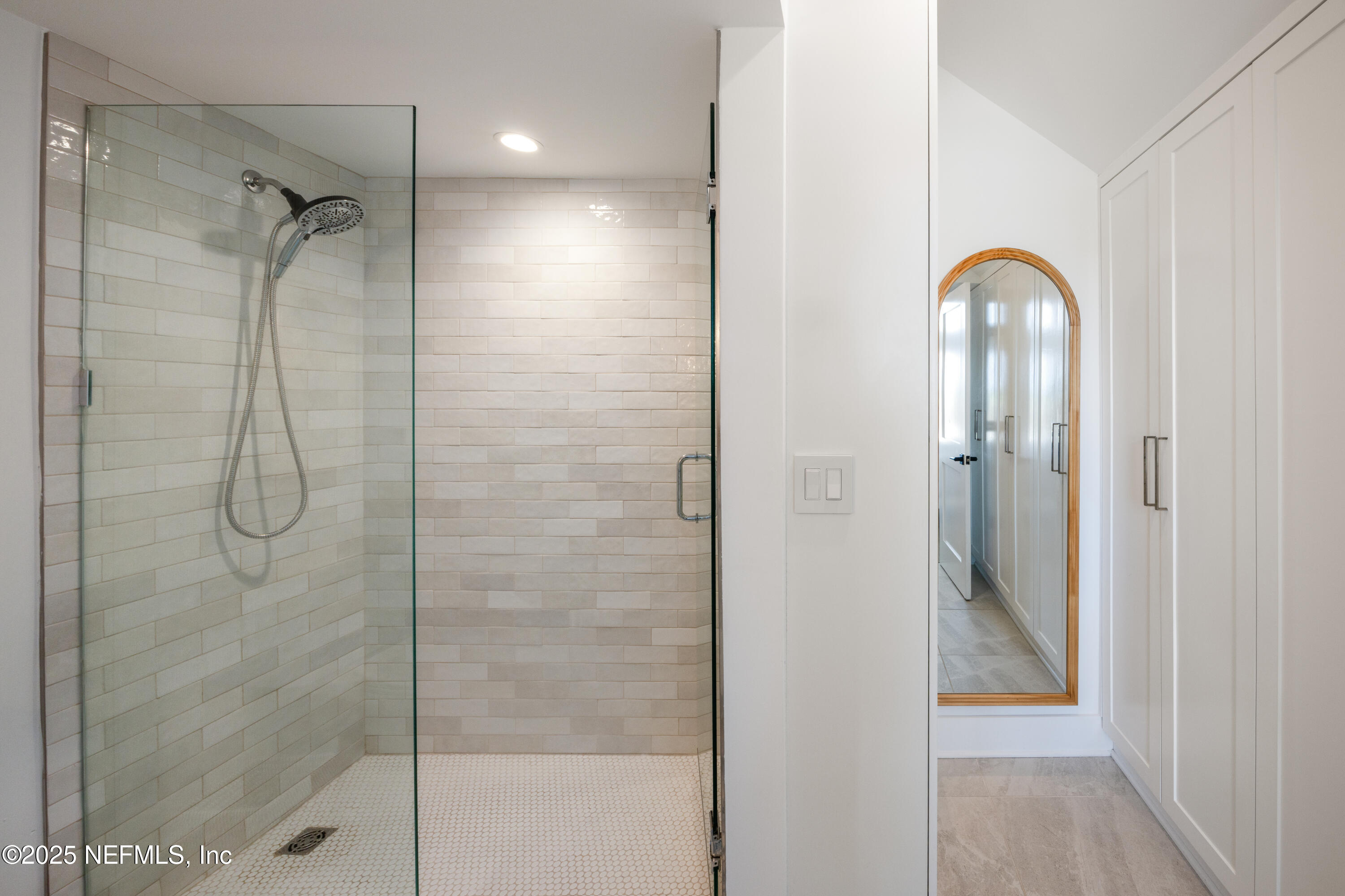 2277 Seminole Road, Unit M Atlantic Beach, FL 32233 - Photo 29 of 49 a bathroom with a shower