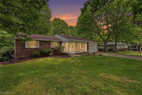 $295,900 | 3133 Fair Oaks Drive, Barberton, OH 44203