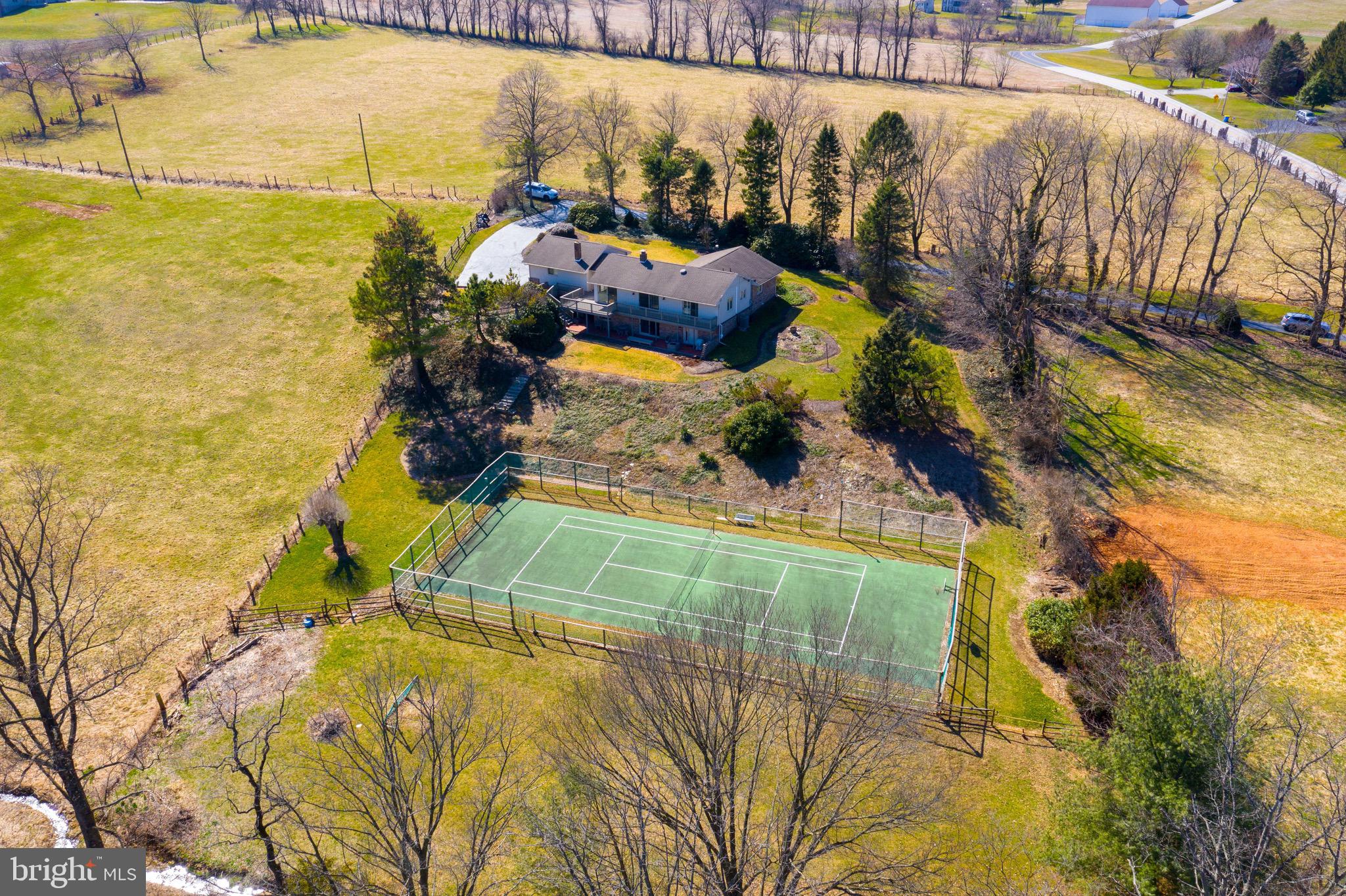 390 Oak Road Dallastown, PA 17313 - Photo 2 of 62 Gallery Image 2