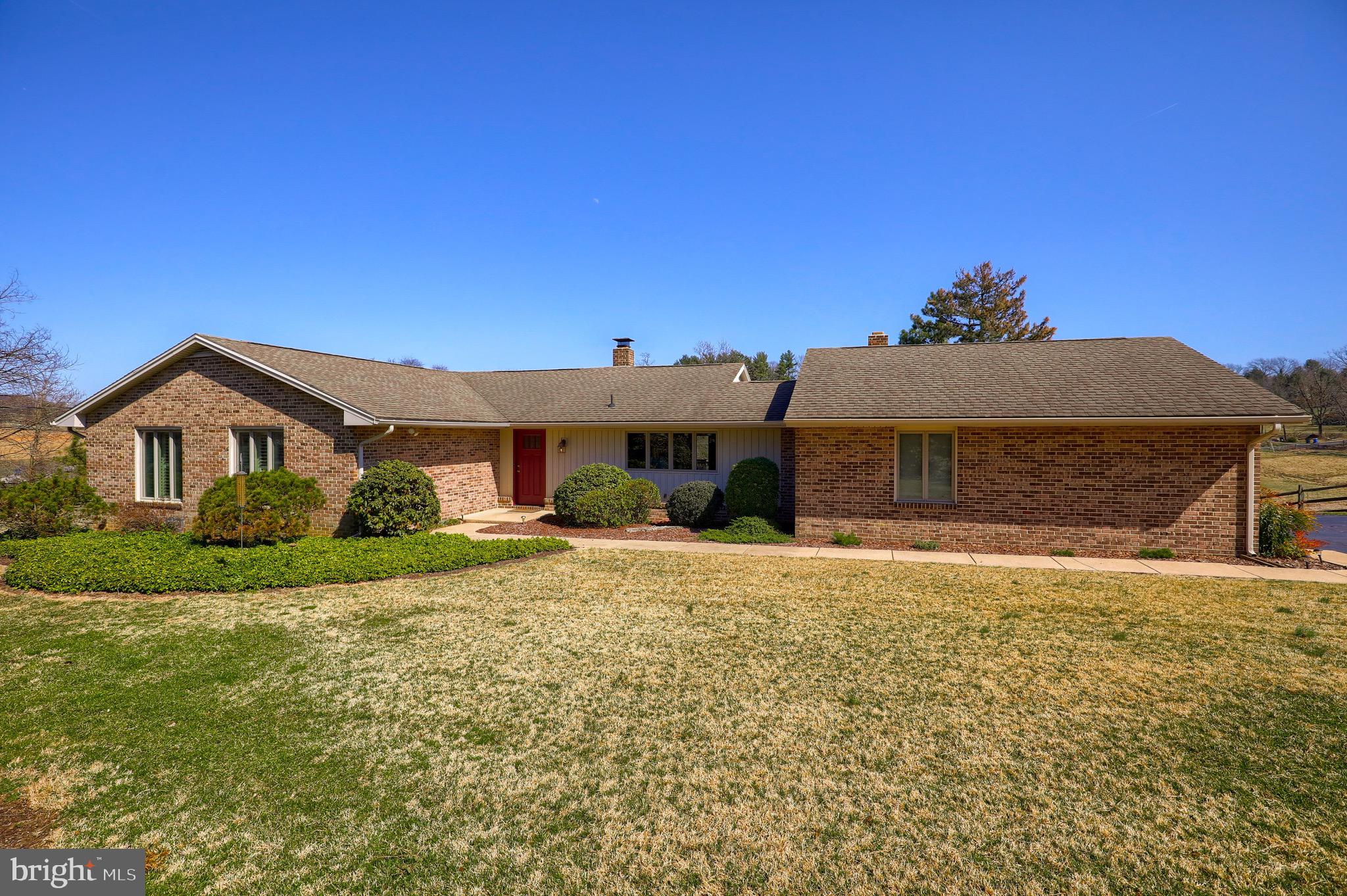 390 Oak Road Dallastown, PA 17313 - Photo 3 of 62 Gallery Image 3