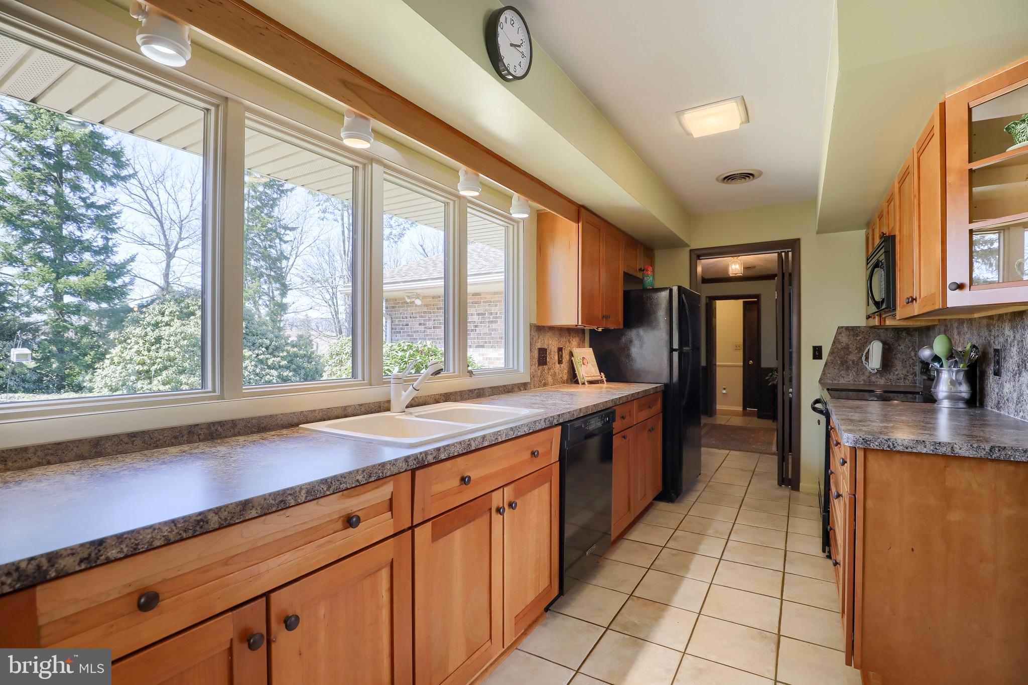 390 Oak Road Dallastown, PA 17313 - Photo 21 of 62 Gallery Image 21