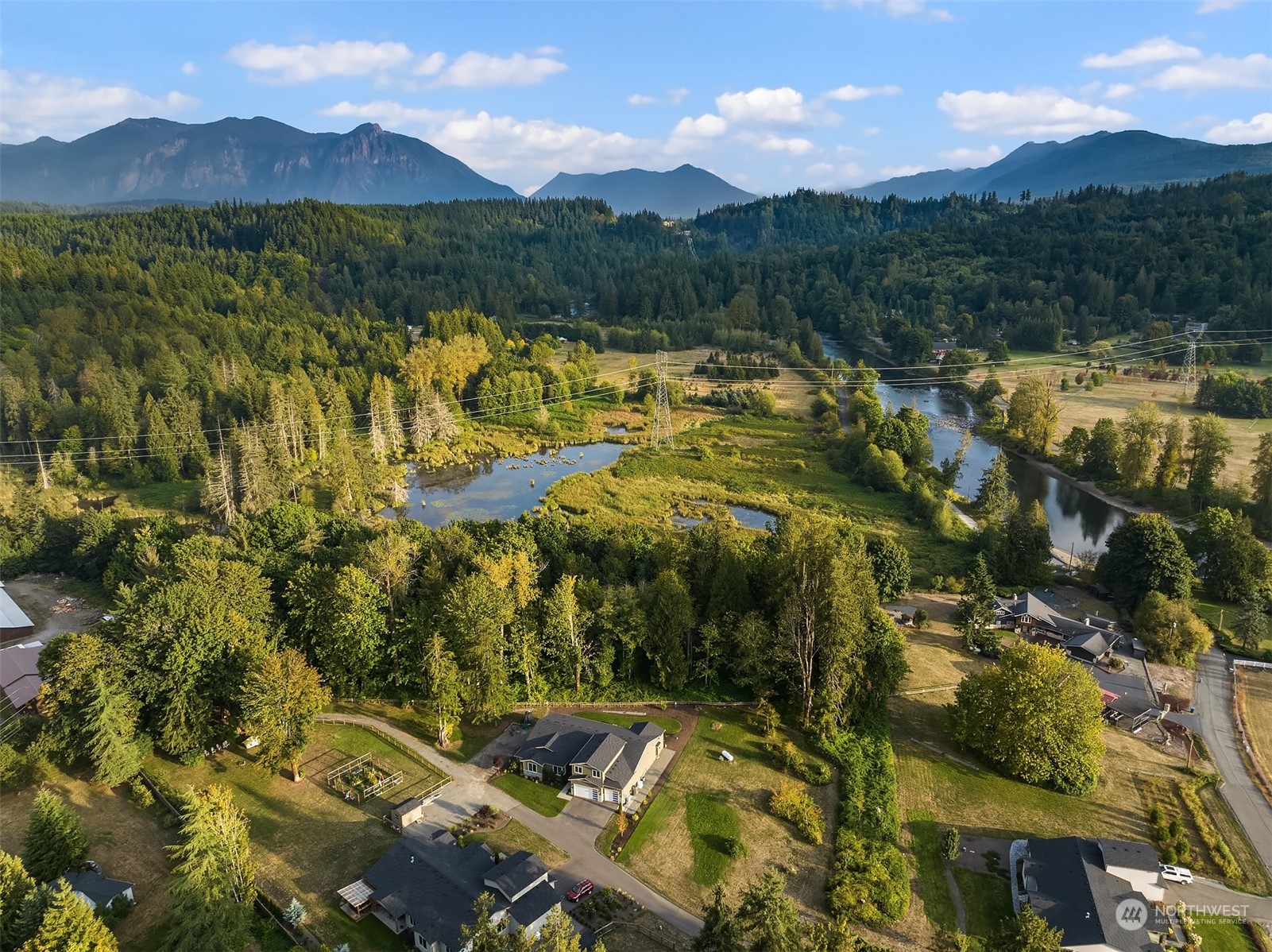 36234 Southeast Fish Hatchery Road Fall City, WA 98024 - Photo 37 of 40 a view of lake with mountain