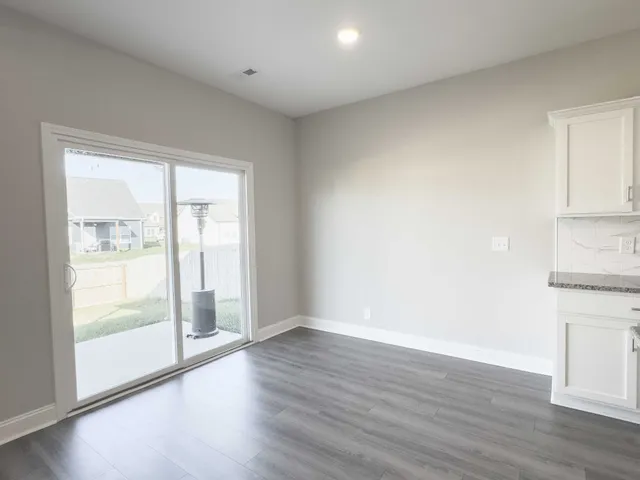 $2,130 | 290 Elwell Road, Clarksville, TN 37042