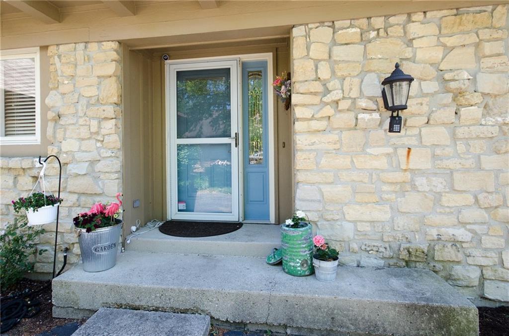 12465 Charing Cross Road Carmel, IN 46033 - Photo 3 of 24 Gallery Image 3