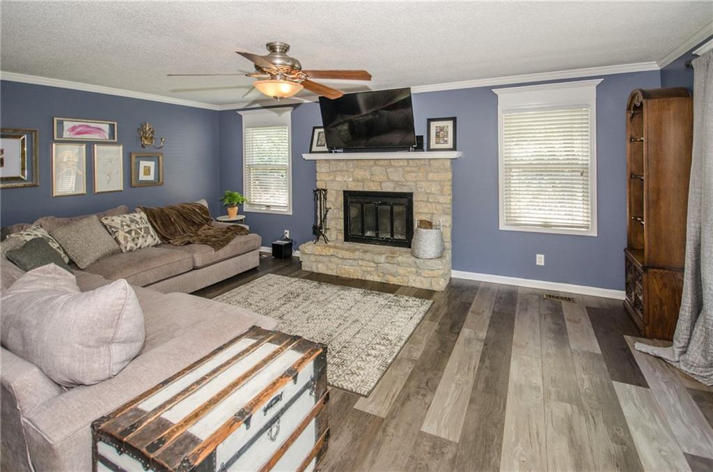 12465 Charing Cross Road Carmel, IN 46033 - Photo 5 of 24 Gallery Image 5