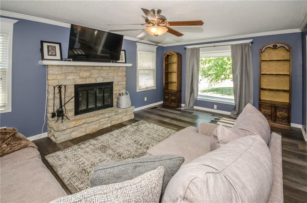 12465 Charing Cross Road Carmel, IN 46033 - Photo 6 of 24 Gallery Image 6