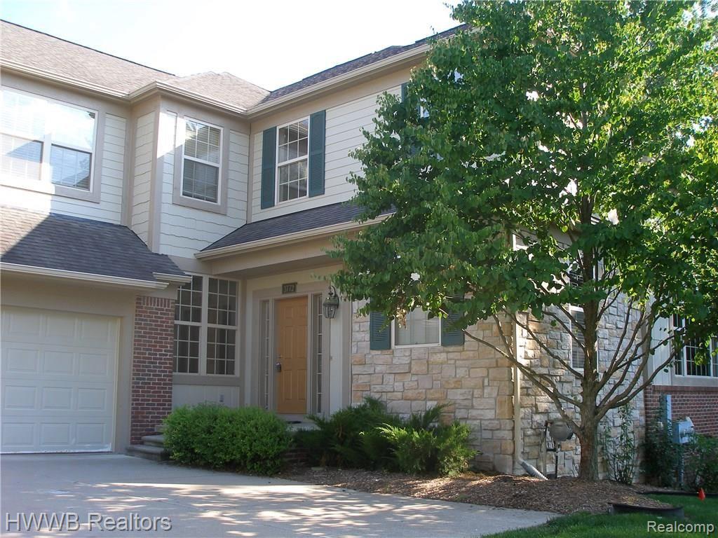 3772 Windingbrook Circle, Unit 16 Rochester Hills, MI 48309 - Photo 4 of 41