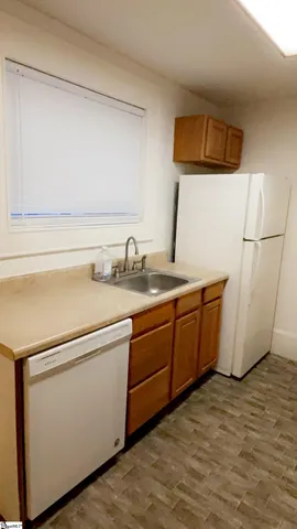 $1,950 | 16 Underwood Avenue, Greenville, SC 29607