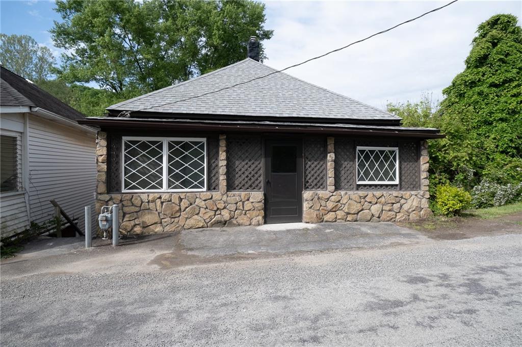 68 Browntown Road Avella, PA 15312 - Photo 1 of 33 WELCOME HOME!!!!!