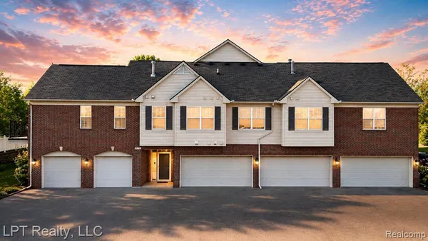 $184,500 | 623 Worthington Drive, Lansing, MI 48906