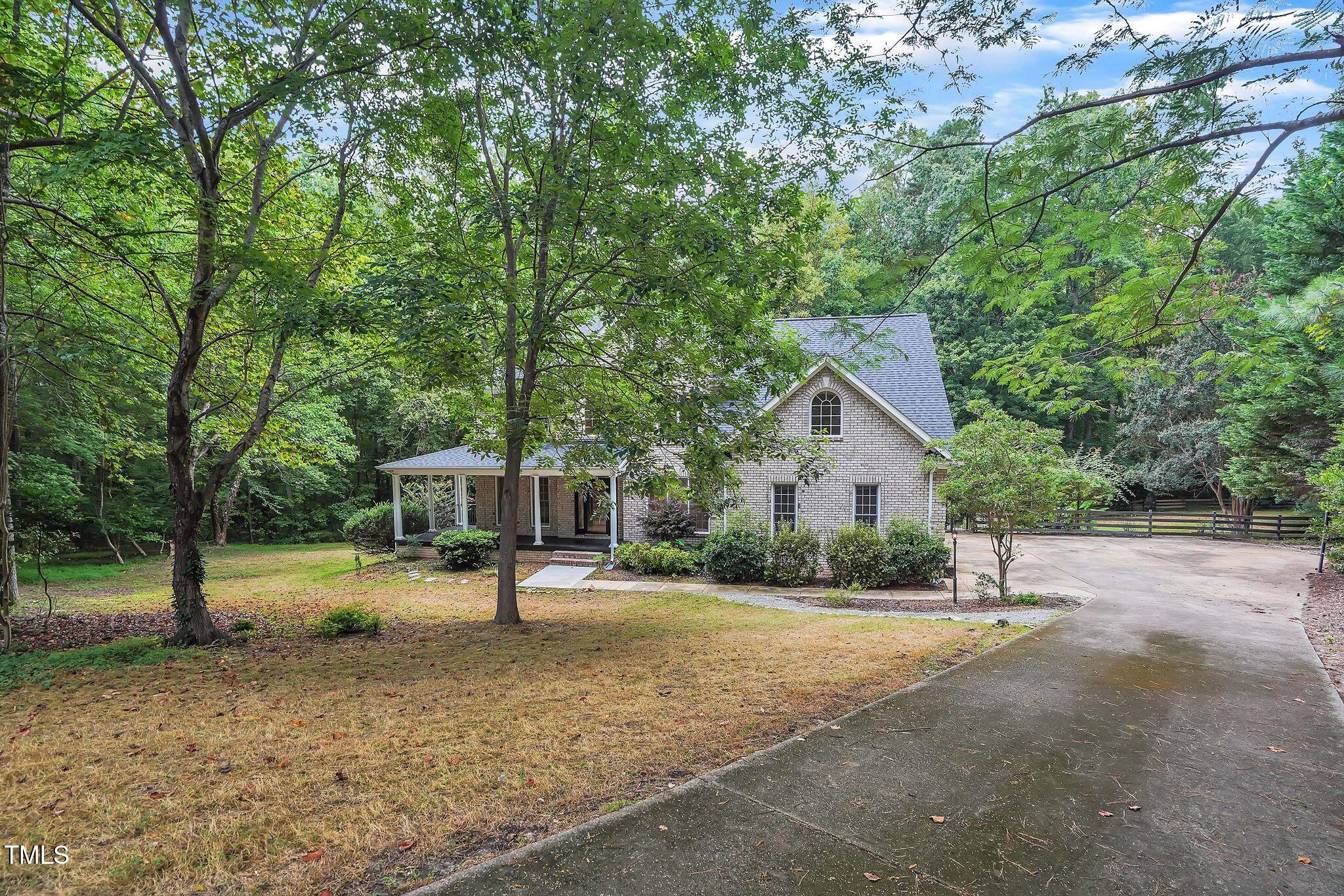 06_1900_High_Oaks_Ln_Raleigh_NC_27606_US