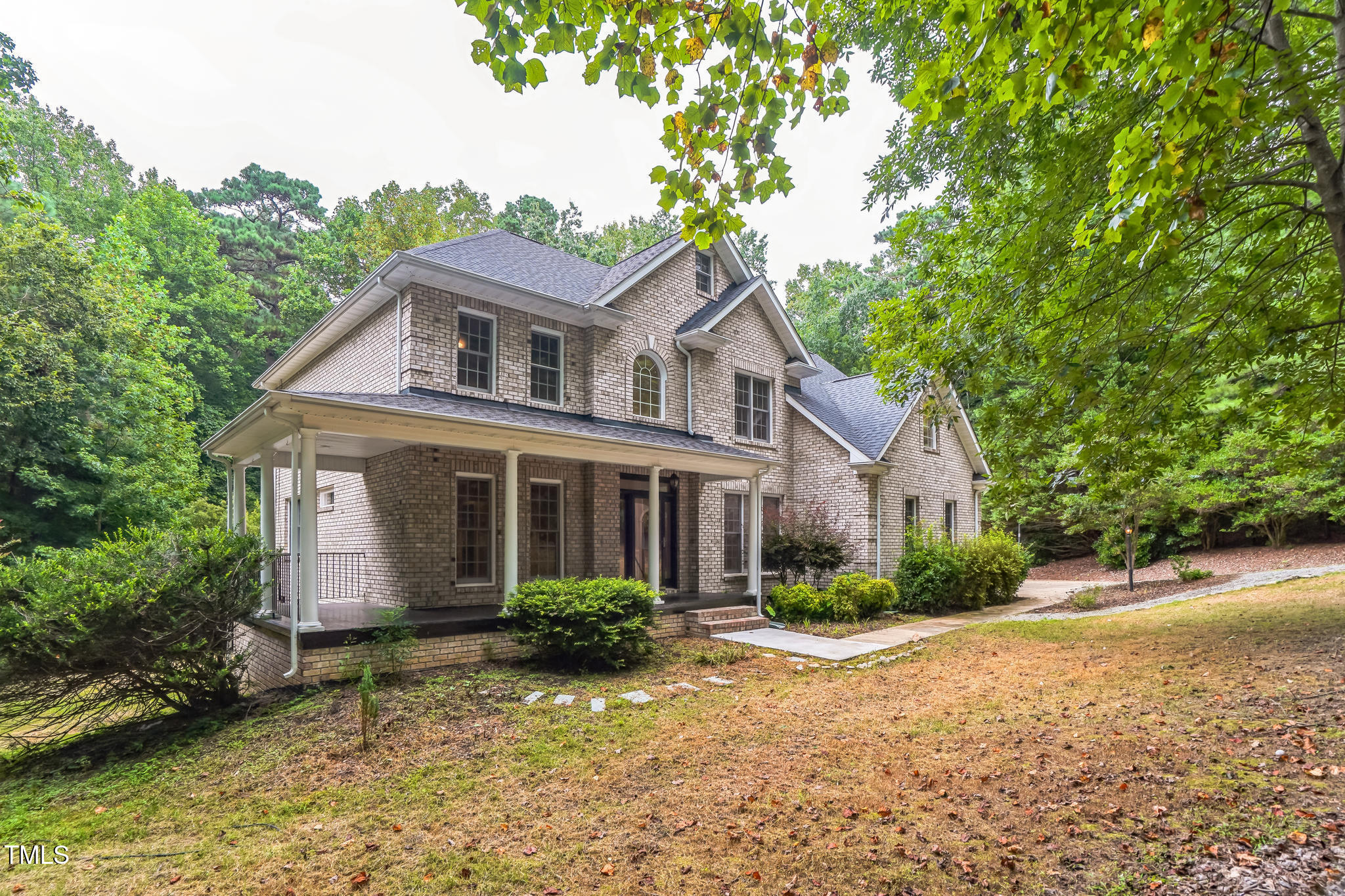 02_1900_High_Oaks_Ln_Raleigh_NC_27606_US