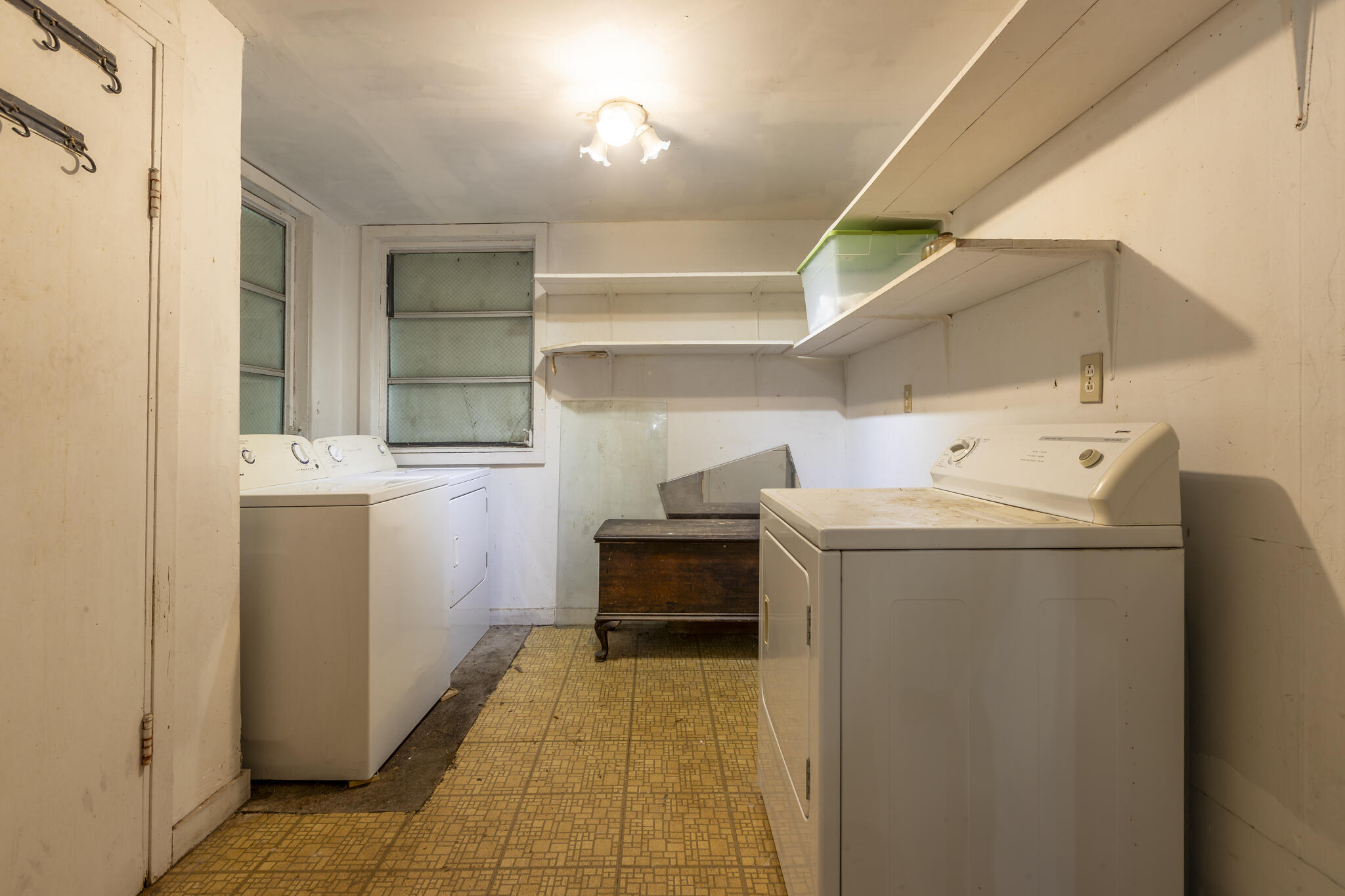 1401 5th Street Key West, FL 33040 - Photo 15 of 21 a utility room with dryer and washer