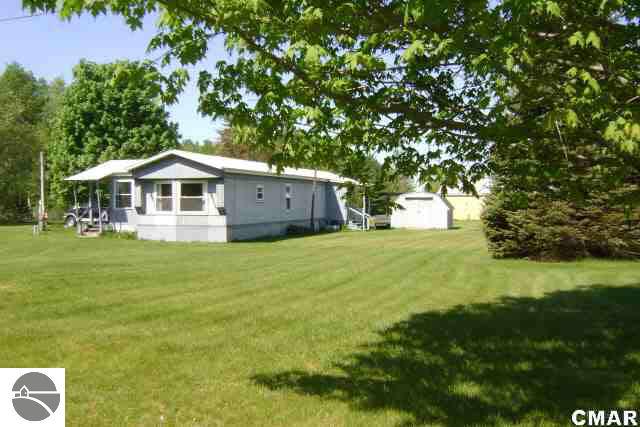9980 N Road Farwell, MI 48622 - Photo 2 of 5 1767516-1.JPG