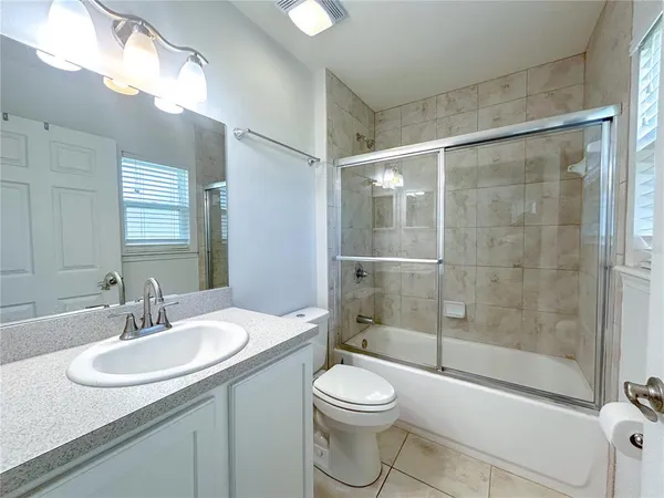 $1,700 | 2738 Southeast 21st Road, Gainesville, FL 32641