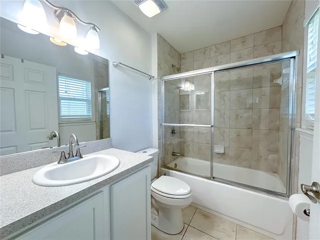 $1,950 | 2738 Southeast 21st Road, Gainesville, FL 32641