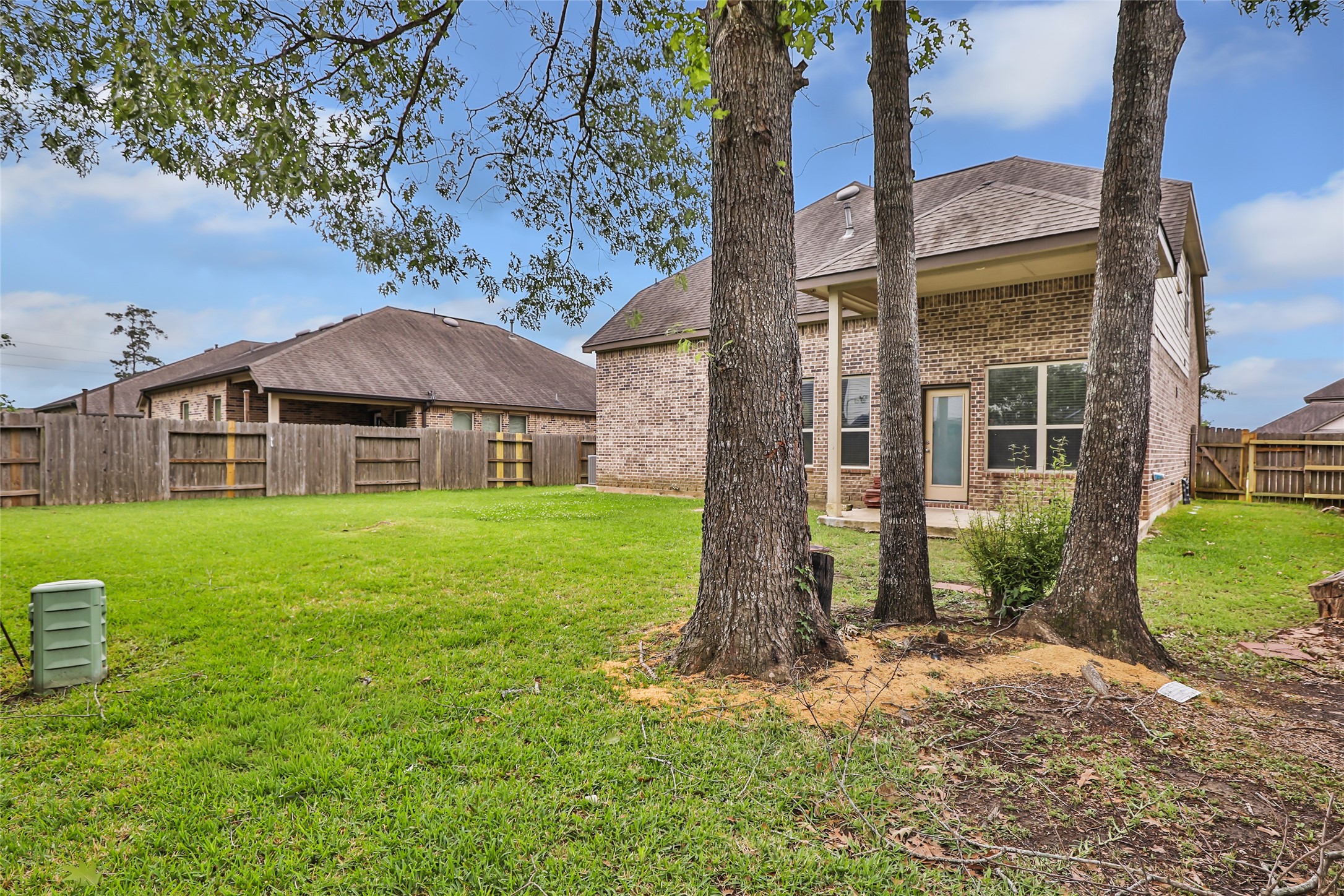 910 South Chamfer Way Crosby, TX 77532 - Photo 10 of 49
