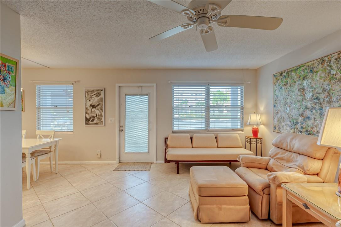 1057 Guildford East, Unit D Boca Raton, FL 33434 - Photo 15 of 38 Photo 15