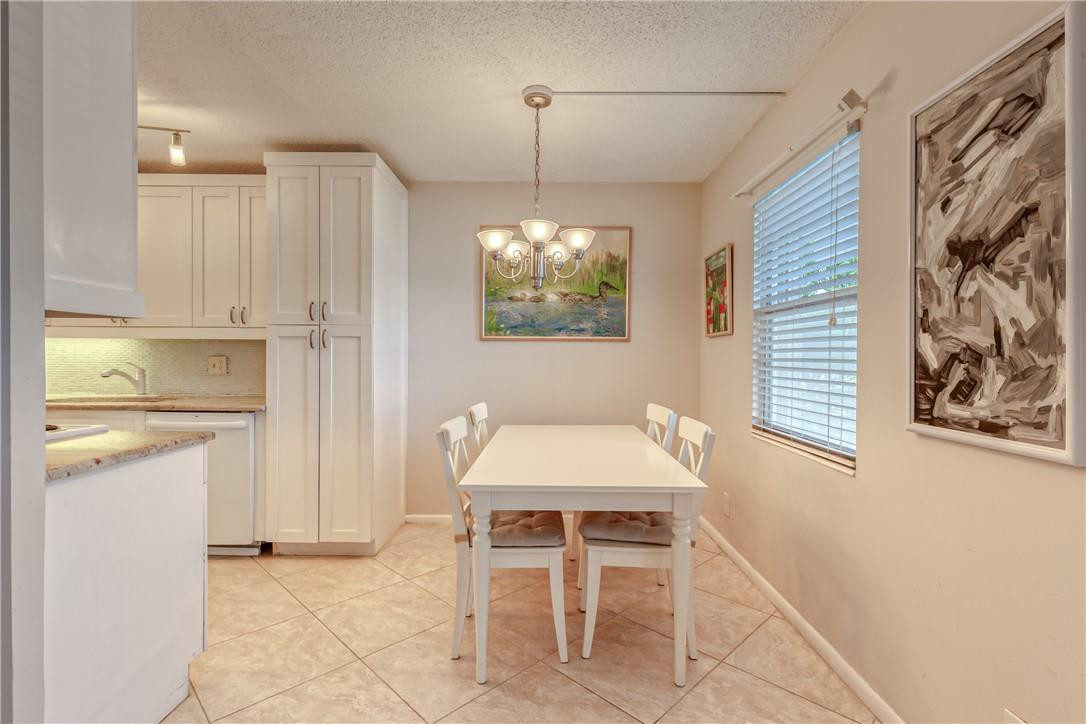 1057 Guildford East, Unit D Boca Raton, FL 33434 - Photo 19 of 38 Photo 19