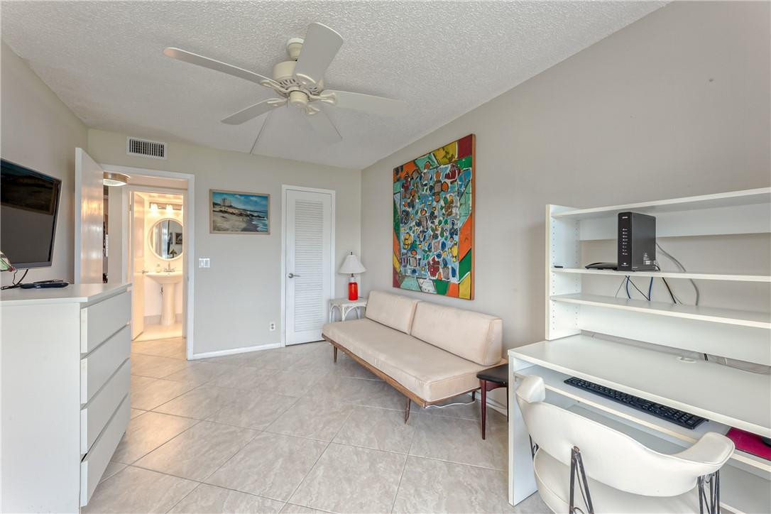 1057 Guildford East, Unit D Boca Raton, FL 33434 - Photo 8 of 38 Photo 8