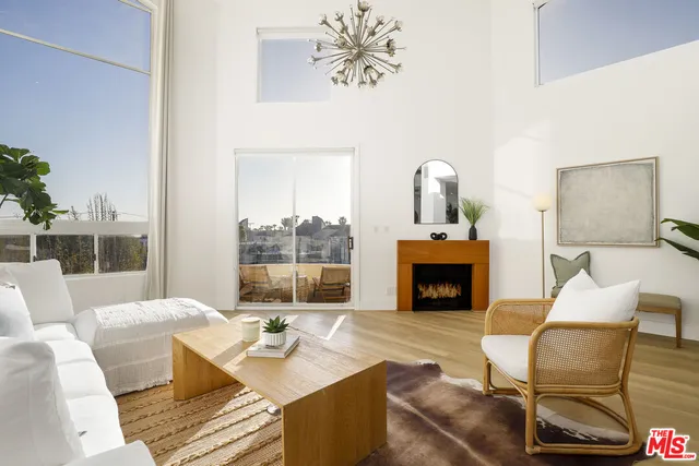 $1,385,000 | 235 Main Street, Unit 321, Venice, CA 90291