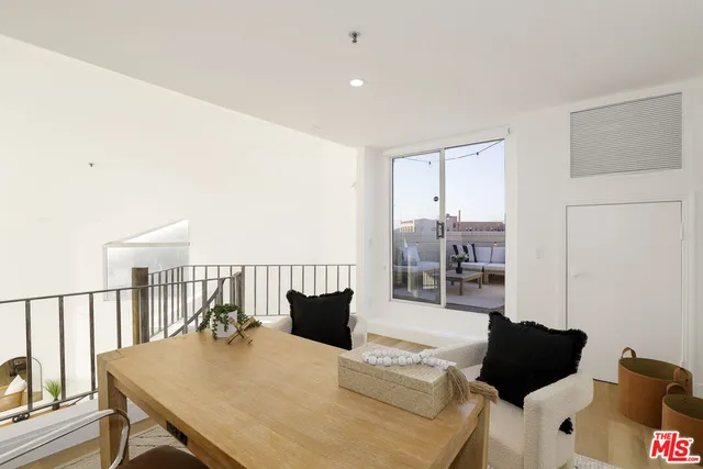 $1,385,000 | 235 Main Street, Unit 321, Venice, CA 90291