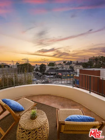 $1,385,000 | 235 Main Street, Unit 321, Venice, CA 90291