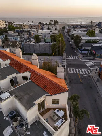 $1,385,000 | 235 Main Street, Unit 321, Venice, CA 90291