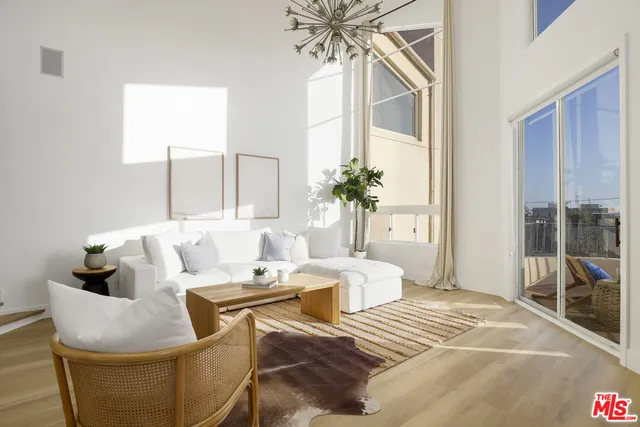 $1,385,000 | 235 Main Street, Unit 321, Venice, CA 90291