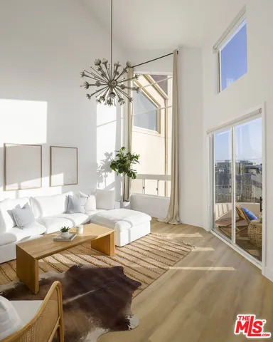 $1,385,000 | 235 Main Street, Unit 321, Venice, CA 90291