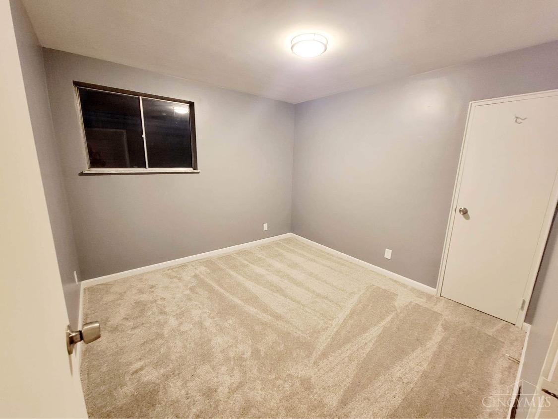 7889 Stillwell Road Cincinnati, OH 45237 - Photo 6 of 12