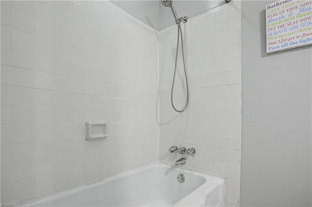 219 Rockspring Road High Point, NC 27262 - Photo 24 of 29