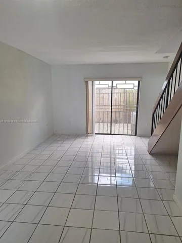 $2,300 | 11781 Southwest 18th Street, Unit 4, Miami, FL 33175