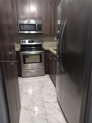 $2,300 | 11781 Southwest 18th Street, Unit 4, Miami, FL 33175