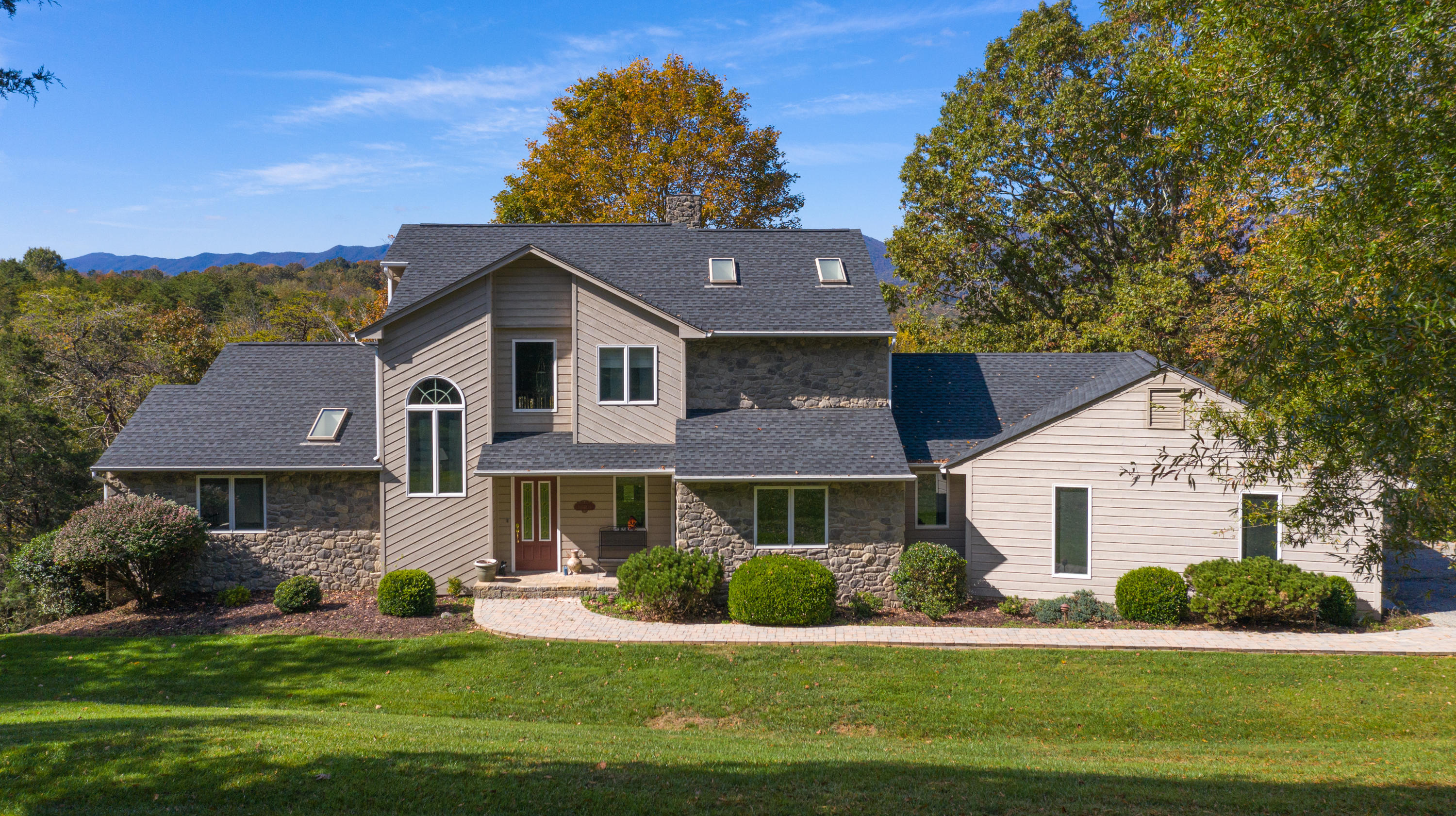729 Ridge Trail Fincastle, VA 24090 - Photo 1 of 39 Welcome