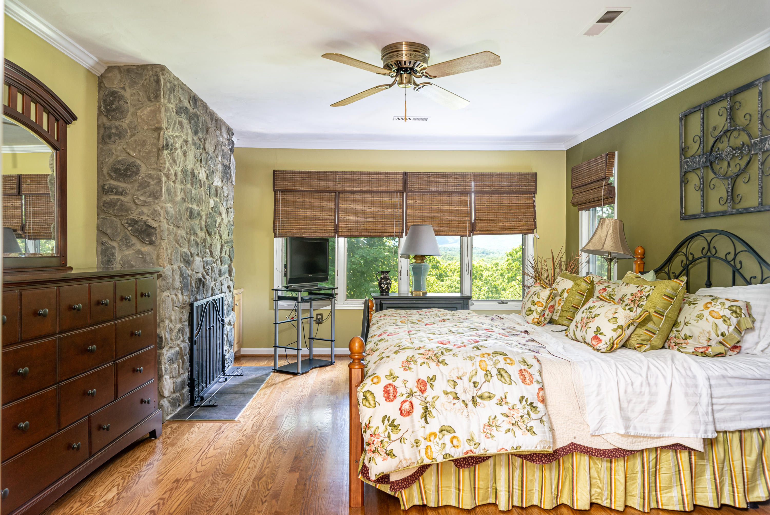 729 Ridge Trail Fincastle, VA 24090 - Photo 19 of 39 Master Bedroom