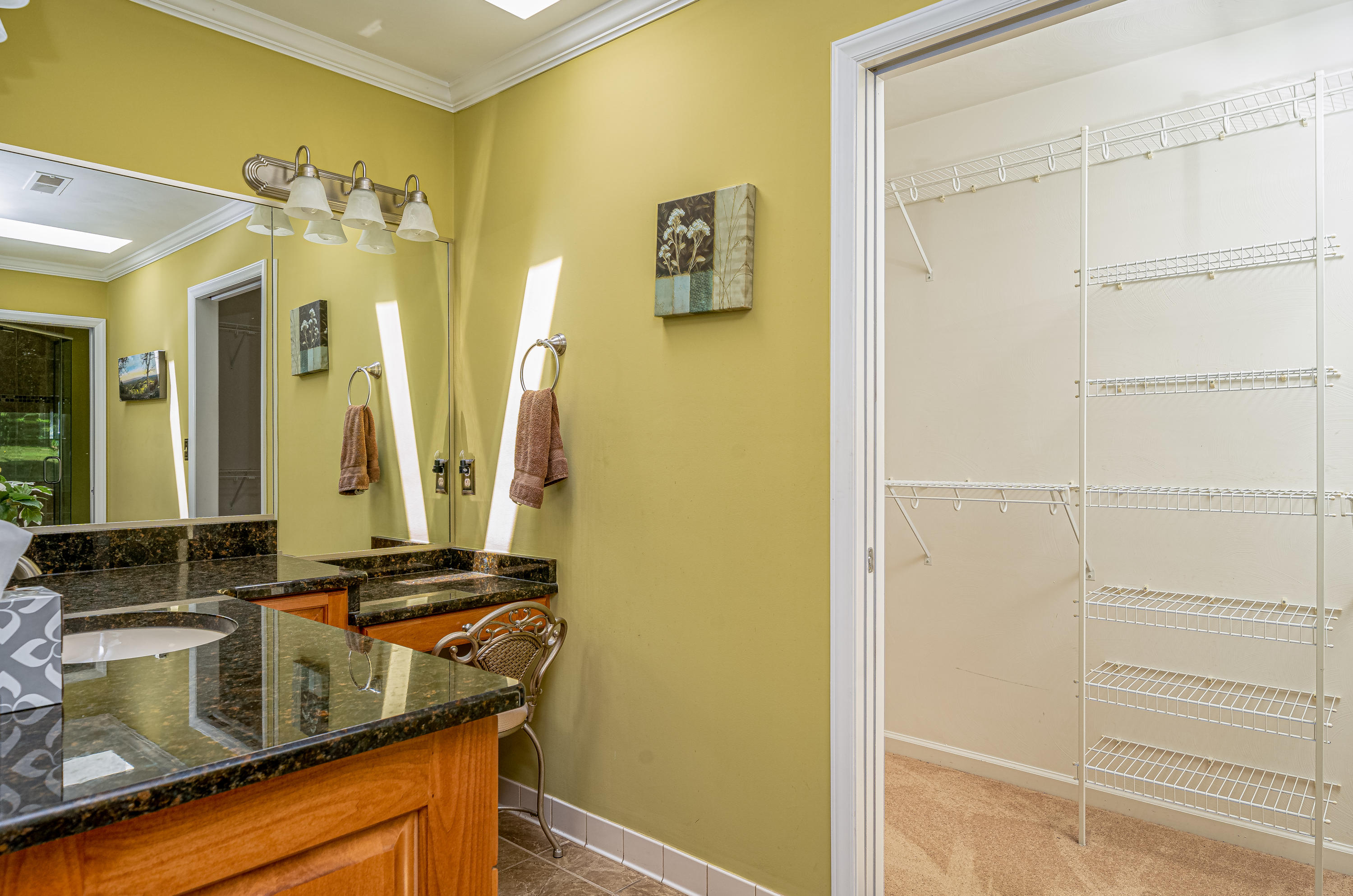 729 Ridge Trail Fincastle, VA 24090 - Photo 20 of 39 Bath