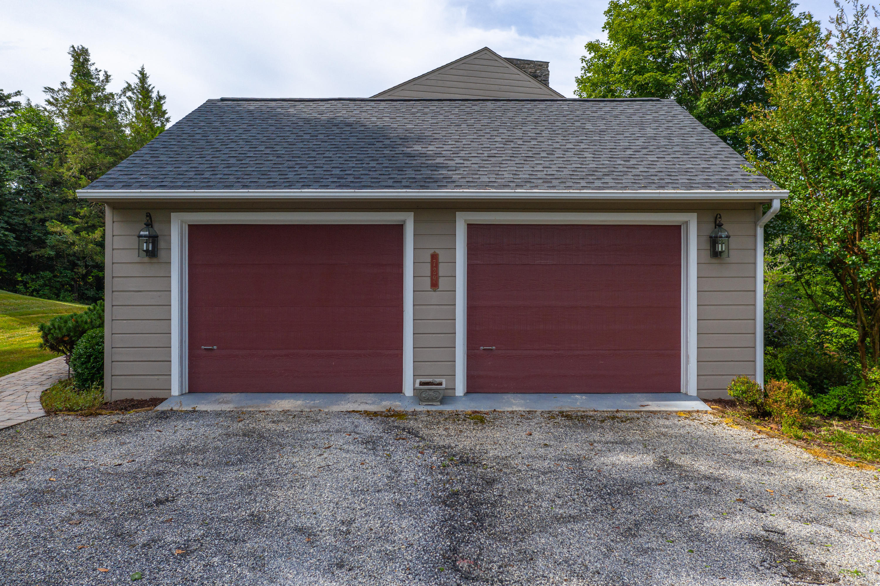 729 Ridge Trail Fincastle, VA 24090 - Photo 31 of 39 Garage Attached & Detached