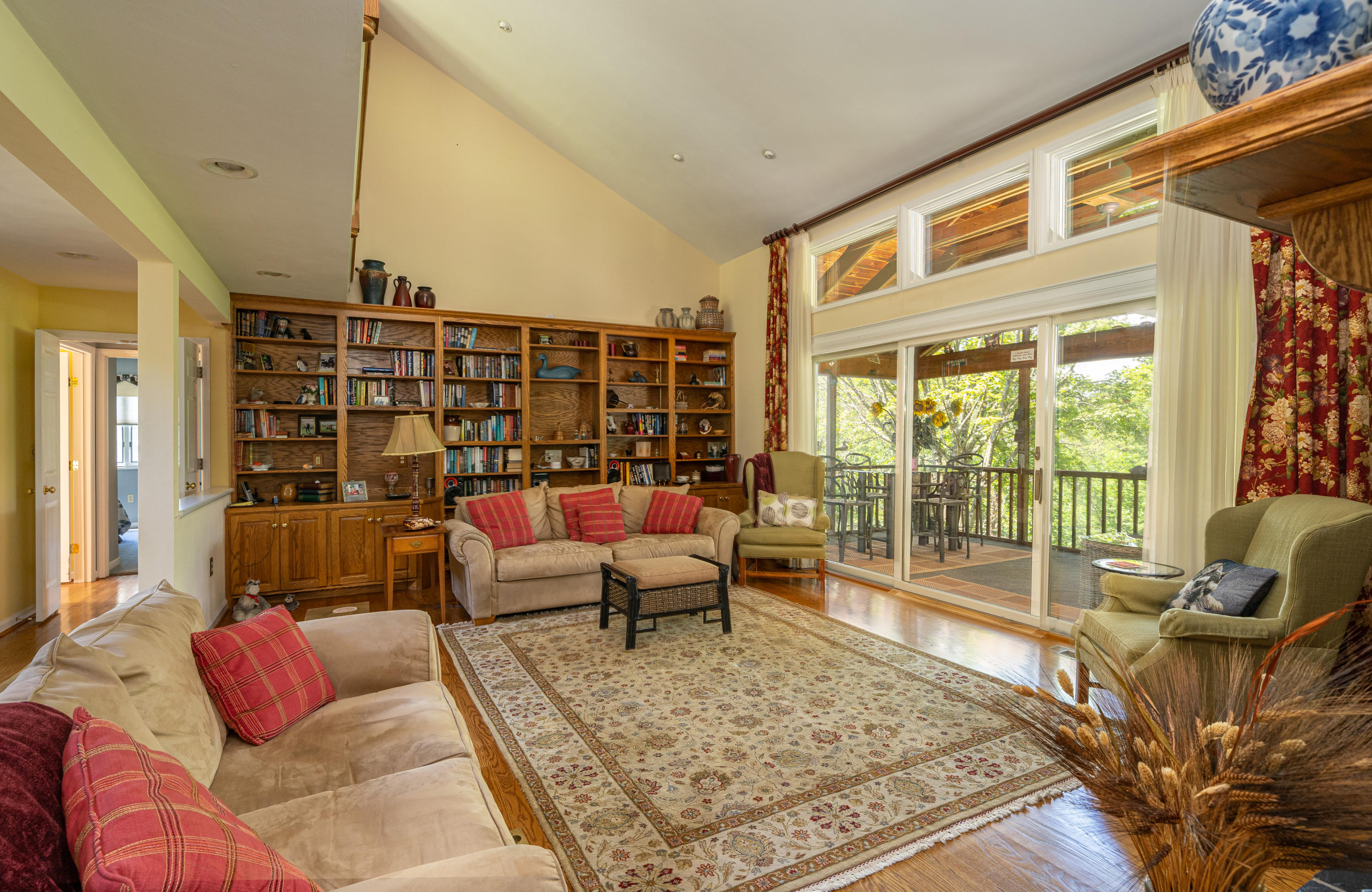 729 Ridge Trail Fincastle, VA 24090 - Photo 7 of 39 Lots of natural light