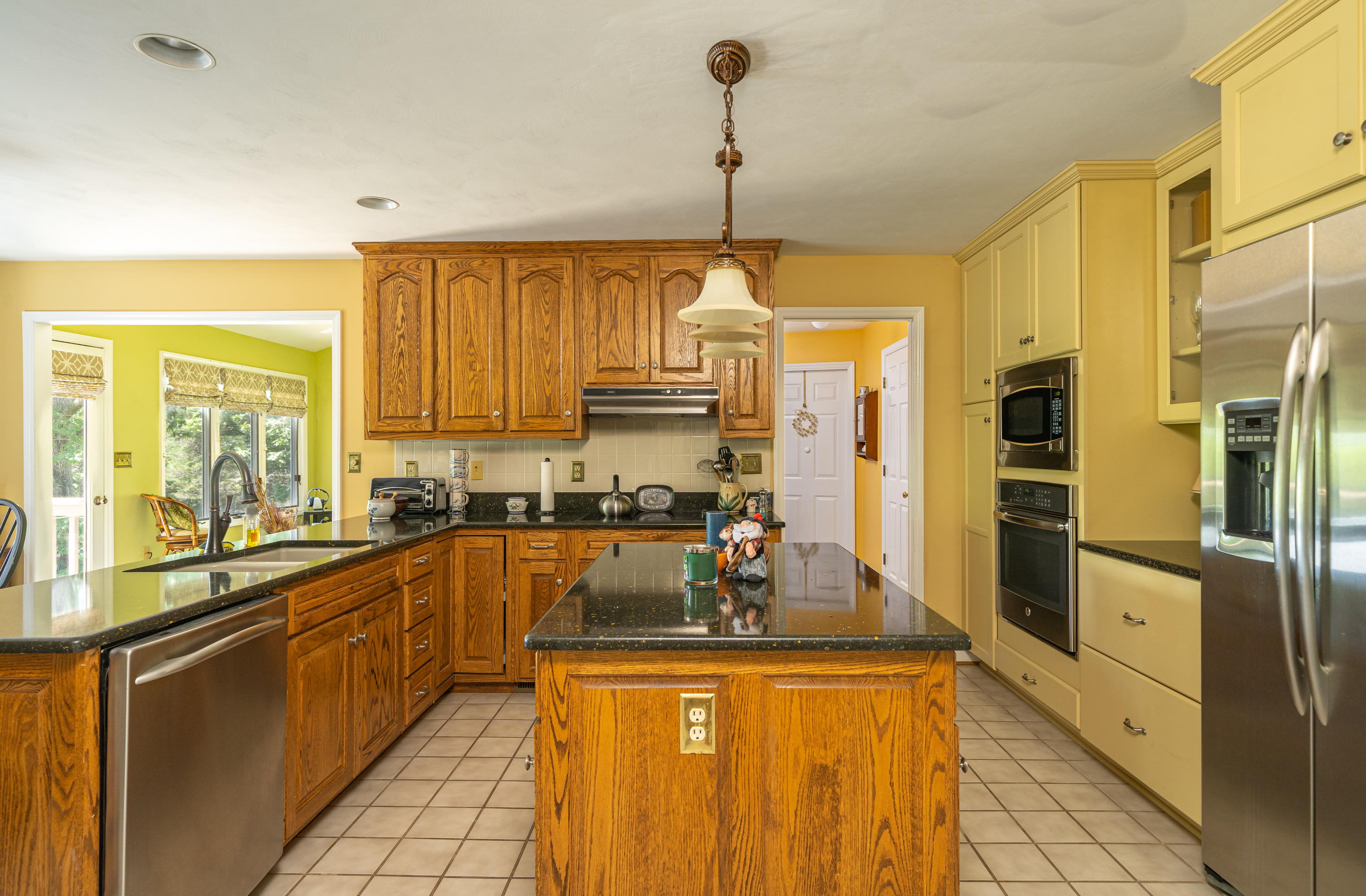 729 Ridge Trail Fincastle, VA 24090 - Photo 8 of 39 Eat-in-Kitchen