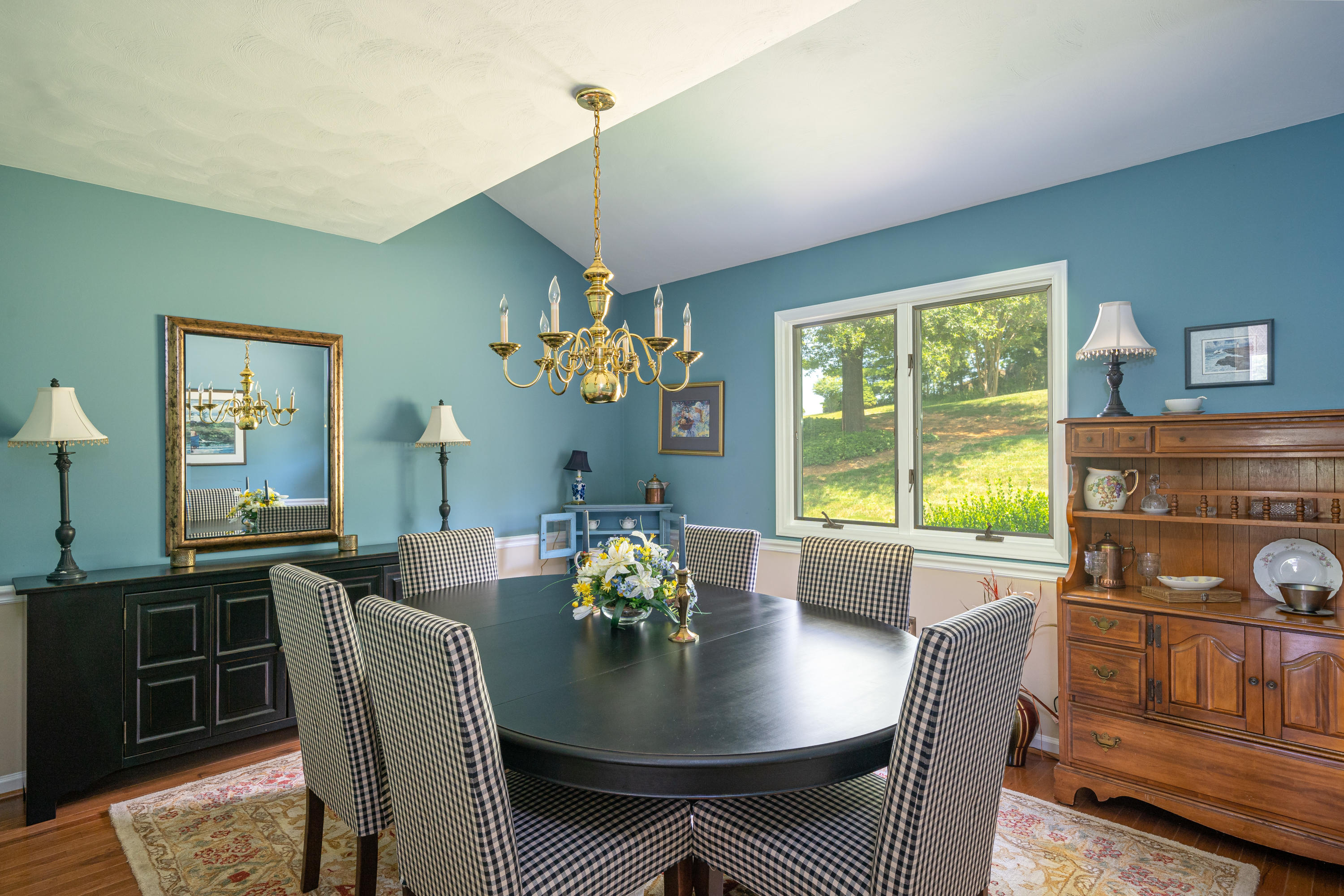 729 Ridge Trail Fincastle, VA 24090 - Photo 10 of 39 Dining Room