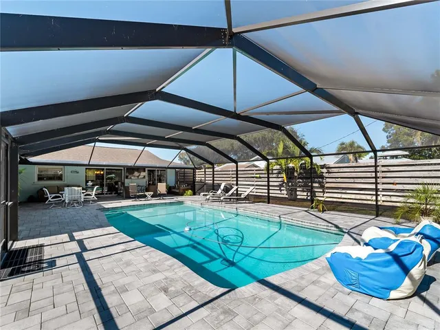 $680,000 | 2003 49th Street West, Bradenton, FL 34209