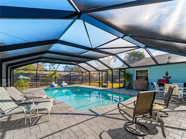 $680,000 | 2003 49th Street West, Bradenton, FL 34209