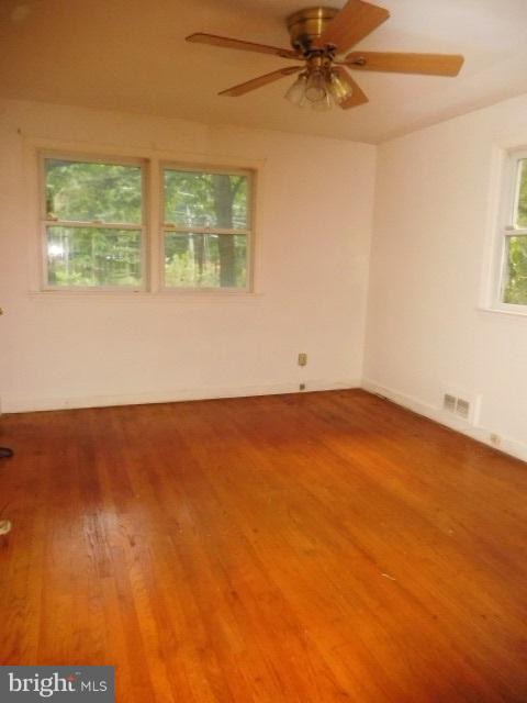 7114 Riverdale Road Lanham, MD 20706 - Photo 6 of 8 Bedroom