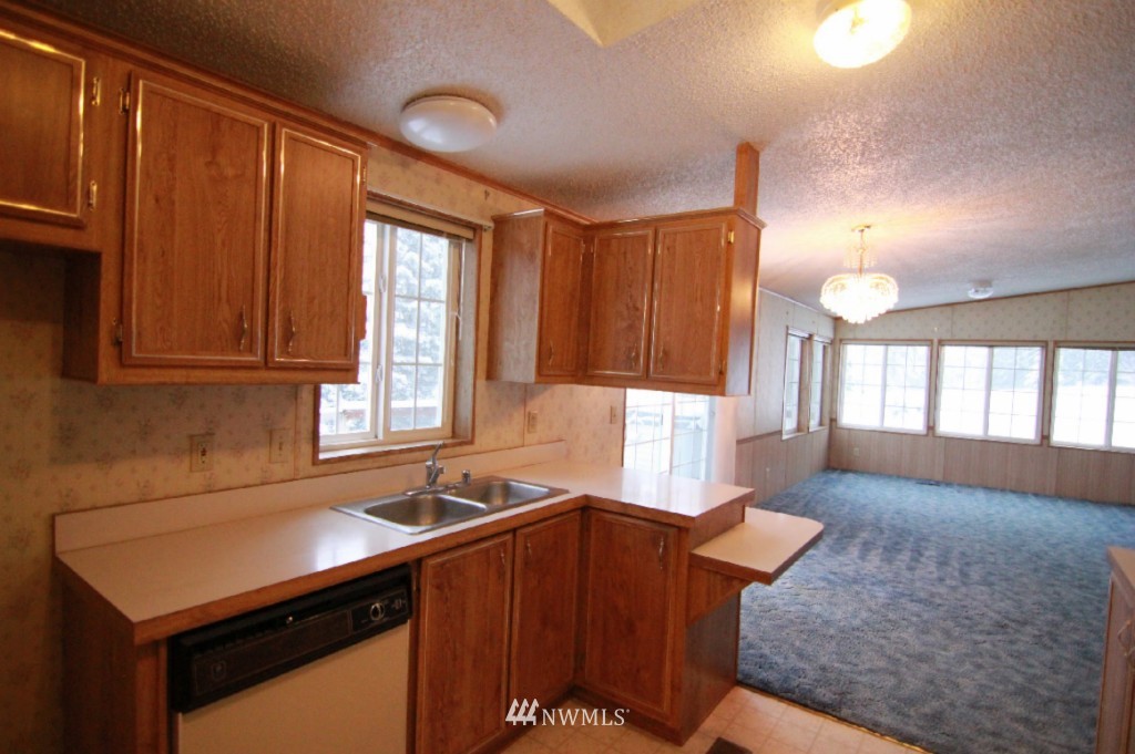 7401 Wheeler Road Maple Falls, WA 98266 - Photo 18 of 25 Gallery Image 18